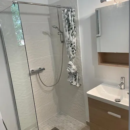 Apartment Spacieux T2 Proche Stade Brutus Et Giral *